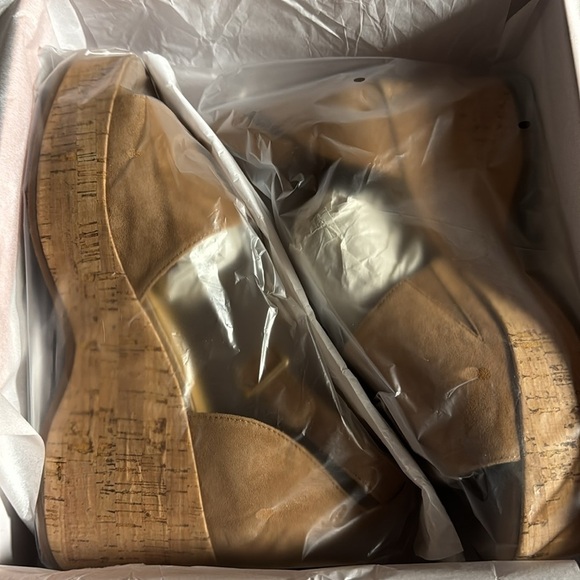 Lisa Vicky Laud Platform Wedge Sandals Cognac Brown Ankle Strap Suede - Picture 2 of 2